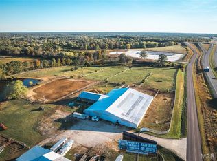 24325 Vinyard Rd, Cuba, MO 65453