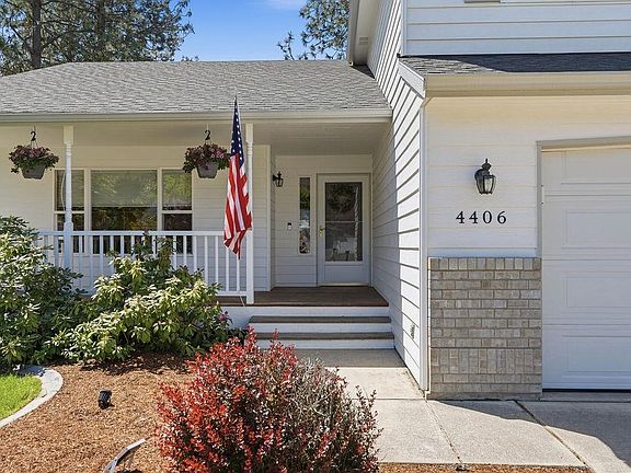 4th image of 4406 E Woodglen Rd