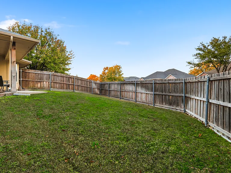 8602 Timber Crest Ct — Photo 32