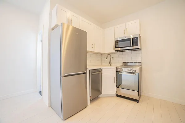 Rented by Triplemint | media 8