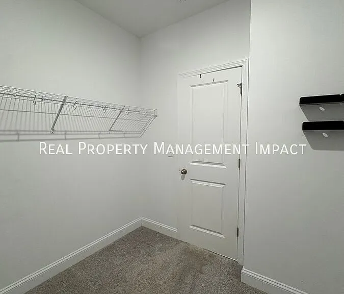 25 Parkway Dr — Photo 44