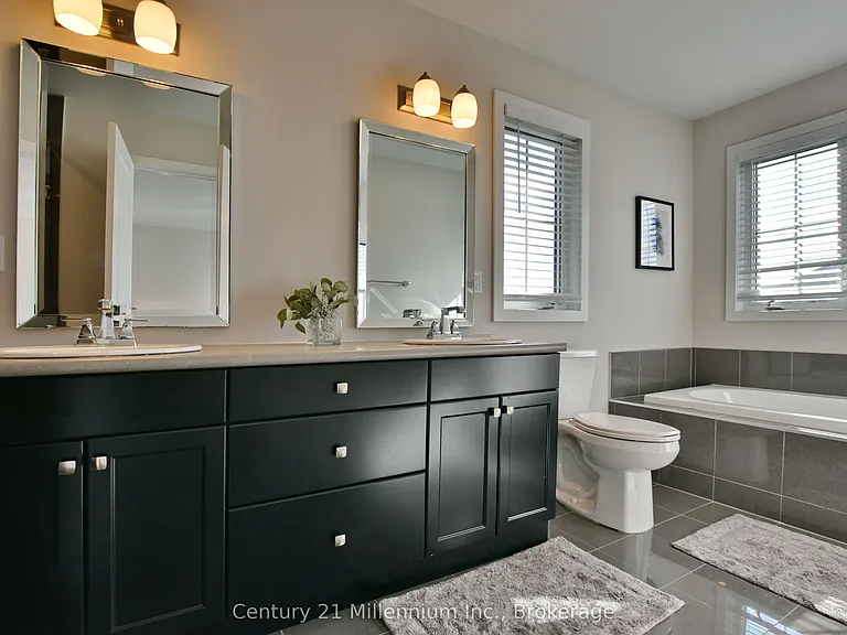 349 Yellow Birch Cres — Photo 34