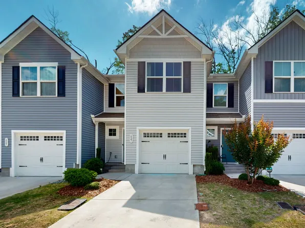 627 Woodall Ridge Dr, Lebanon, TN 37090
