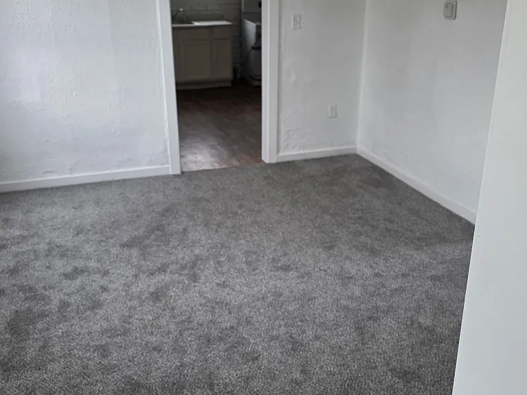 1831 S Westmoreland Ave — Photo 7