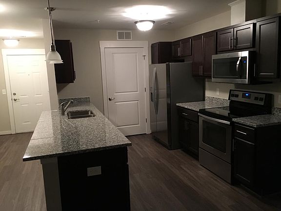 3rd image of 3452 Briarcliff Dr APT N