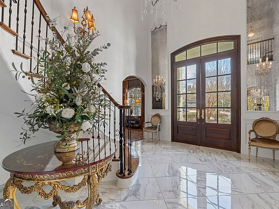 5th image of 9 Belle Meade Dr SW