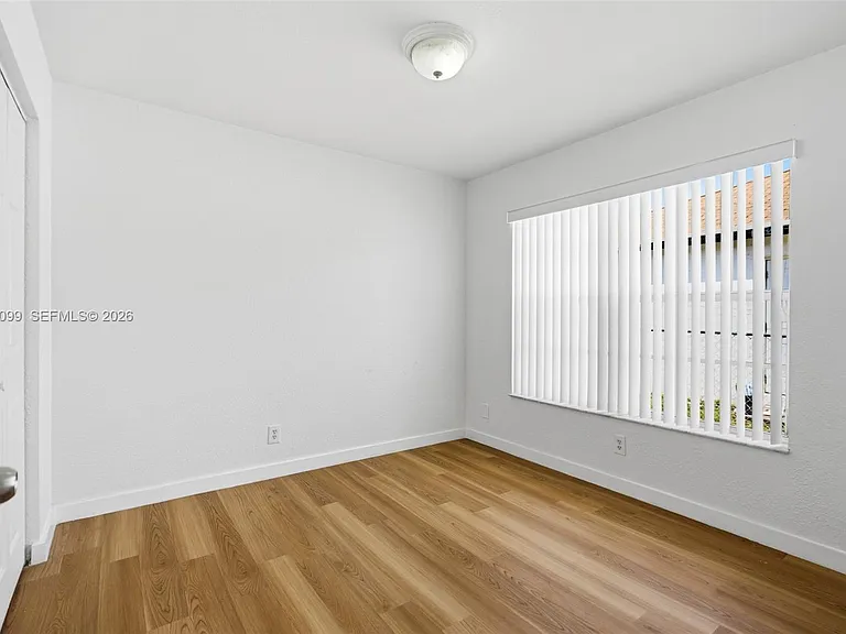 841 NW 10th St — Photo 15
