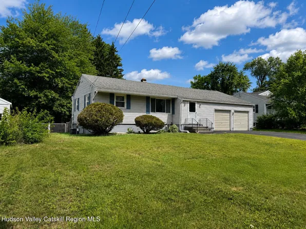 5 Knauf Lane, Loudonville, NY 12211