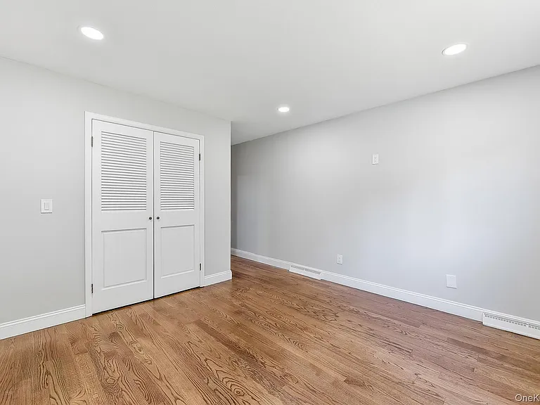 475 N Riverside Rd — Photo 31