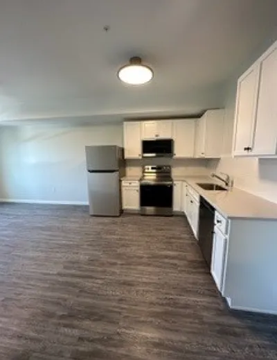 135 Waterman Ave #22 — Photo 5