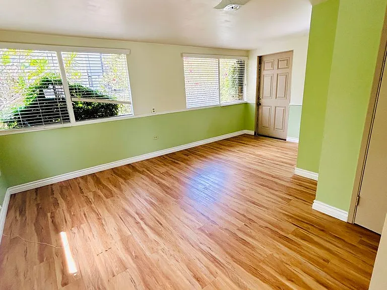 427 Palomar Ave — Photo 6