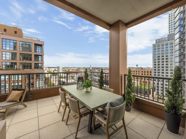 29 Huron Street image 9 of 21