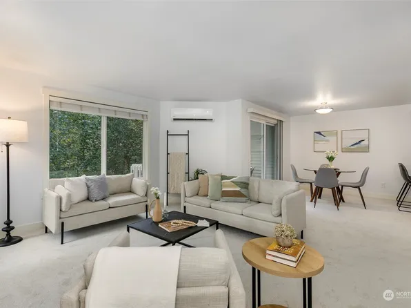 4519 125th Avenue SE #301, Bellevue, WA 98006