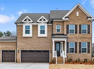 5602 Penguin Dr, Summerfield, NC 27358