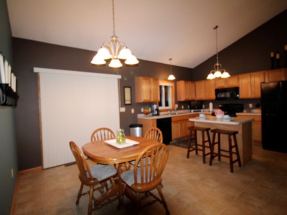 5th image of 2343 Vesterheim St
