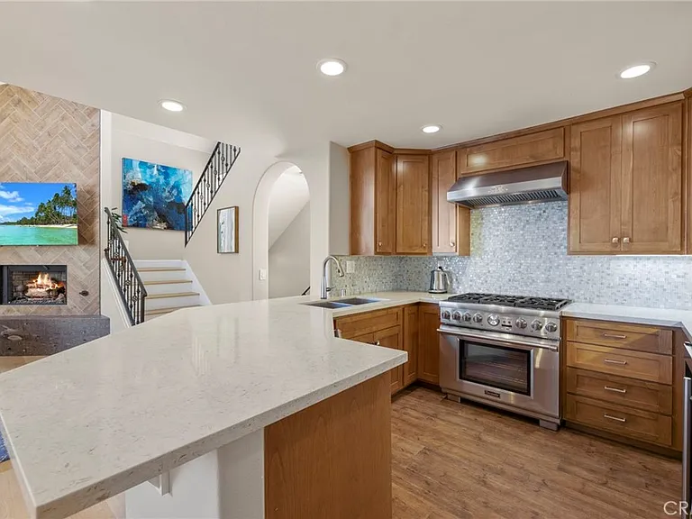 412 Acacia Ave #1/2 — Photo 6