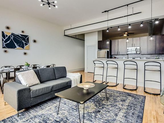 4th image of 1434 W 21st St #308