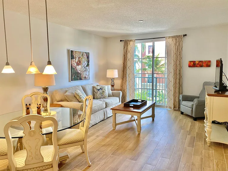 720 S Sapodilla Ave #312 — Photo 12