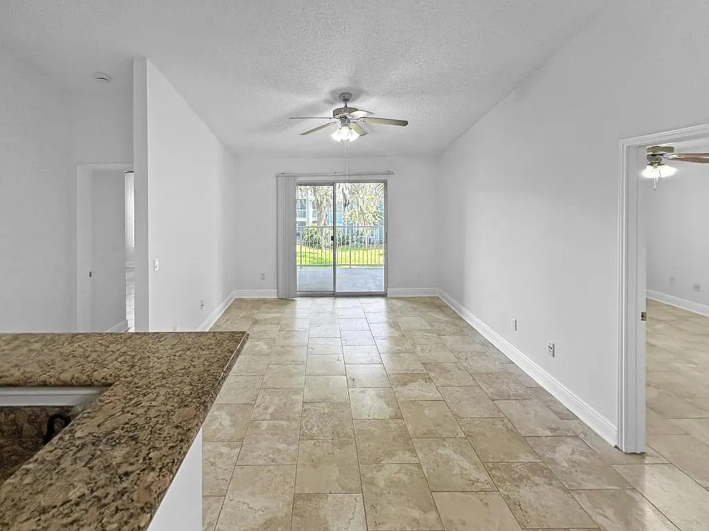 708 Secret Harbor Ln, 204 — Photo 4