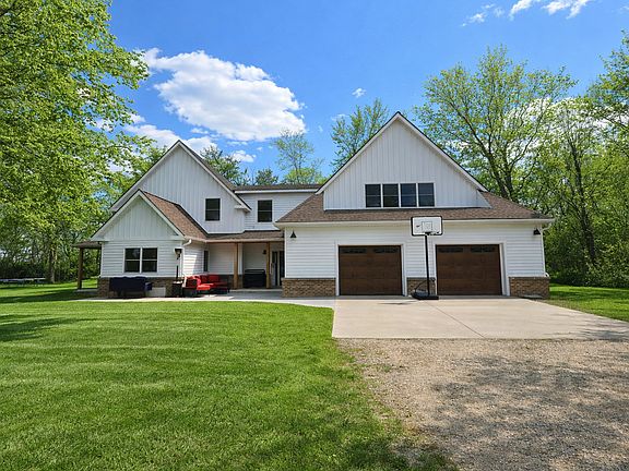 2nd image of 14524 Ibson Ave