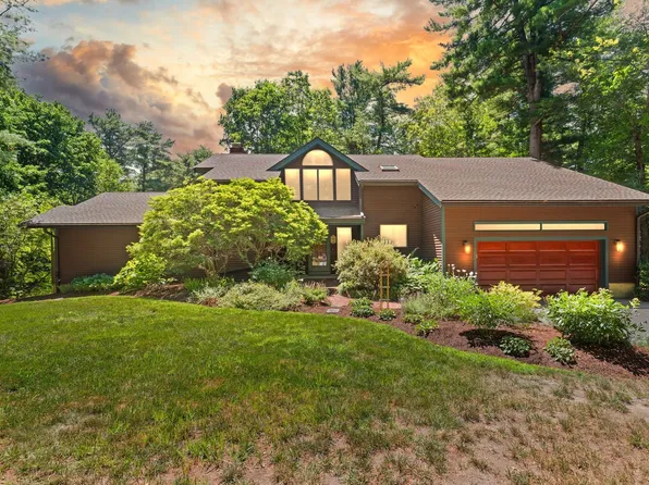 75 Boxford Rd, Ipswich, MA 01938