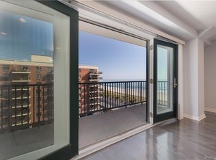 260 W Broadway APT 6B, Long Beach, NY 11561