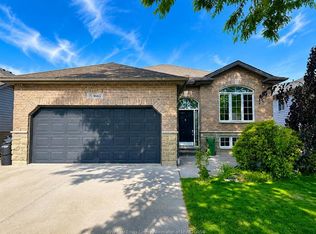 4665 Fontana Ave, Windsor, ON N9G 3E1