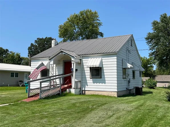 711 Fair St, Cuba, MO 65453