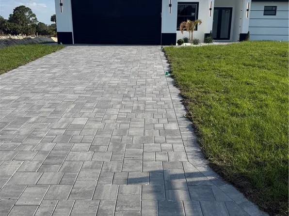 2522 58th St W, Lehigh Acres, FL 33971