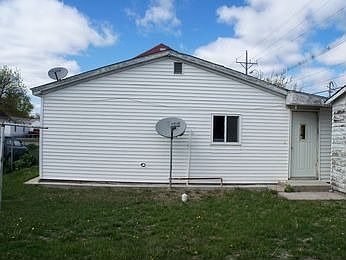 2nd image of 510 E 6th St
