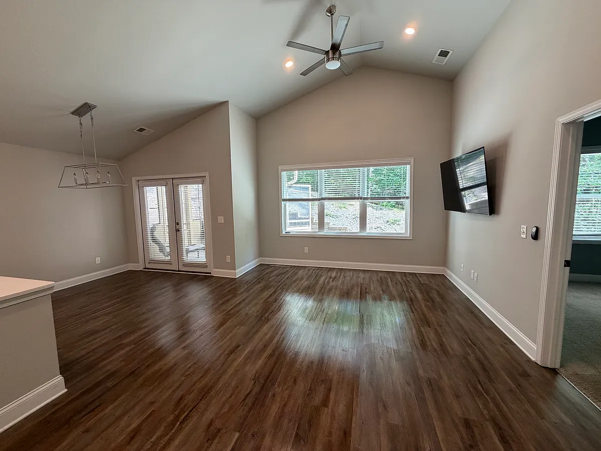 Building Photo - 110 Fort Smith Ct
