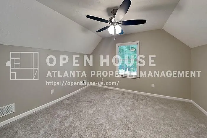 1765 Blackwillow Dr — Photo 16