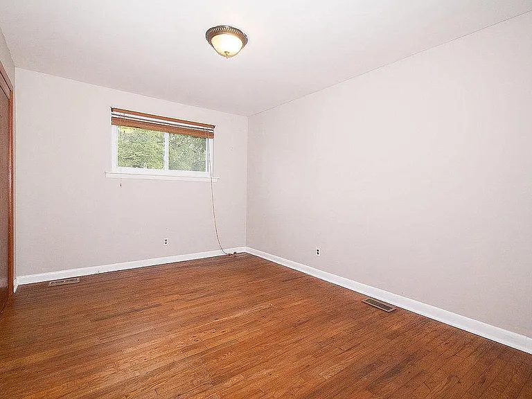 3705 Oxford St — Photo 13