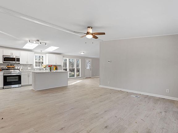 3rd image of 2950 Wildberry Ct