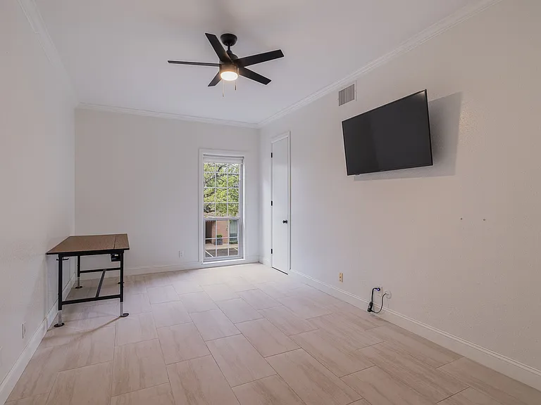 7711 Broadway St #3B — Photo 10