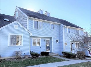 10 Fort Griswold Ln #10, Mansfield Center, CT 06250