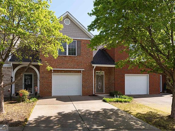 2nd image of 136 Wisteria Dr