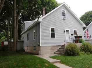 16 Lyng St, Dartmouth, MA 02747