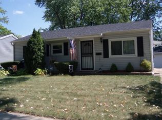 415 Holly Dr, Streamwood, IL