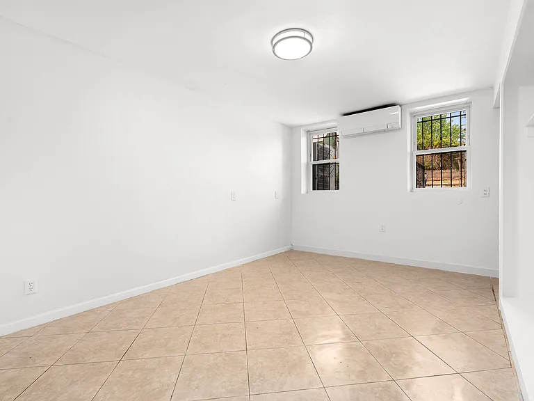 59-33 Grove St #GARDEN — Photo 7