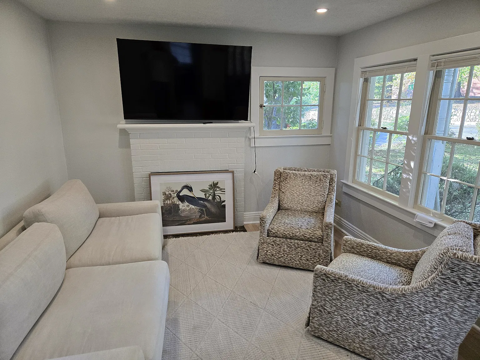 2 bed, 860 sqft, $2,200 — Photo 3