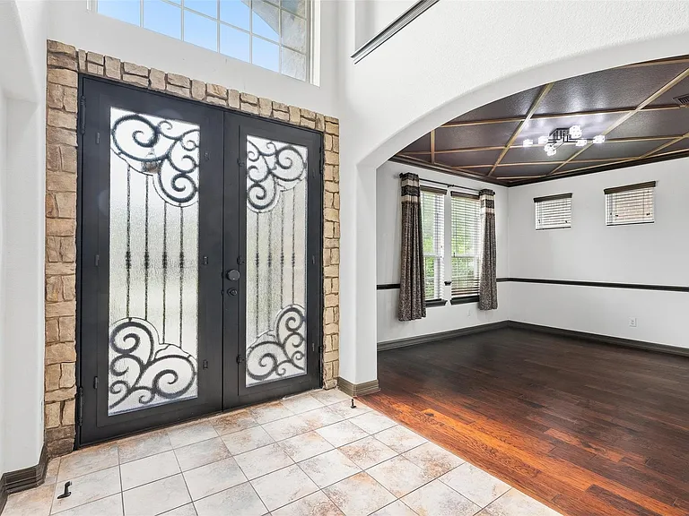 26407 Wooded Hollow Ln — Photo 4