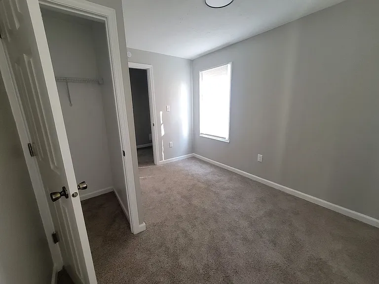 1109 E Kirby Ave Whim & Proper, LLC) — Photo 16