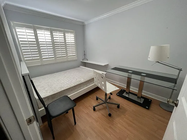 49 N Parkwood Ave #103 — Photo 3