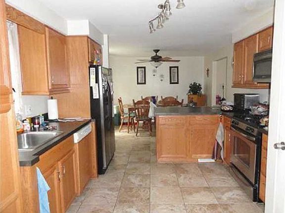 3rd image of 3013 Ponderosa Dr
