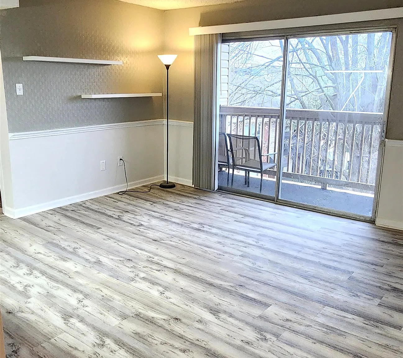 2 bed, 2.0 bath, 816 sqft, $1,249 — Photo 3