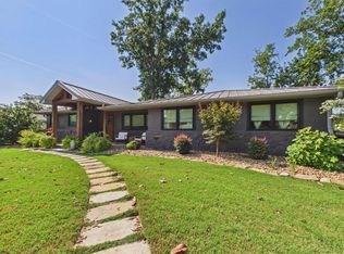 558 Valley Airport Dr, Cotter, AR 72626