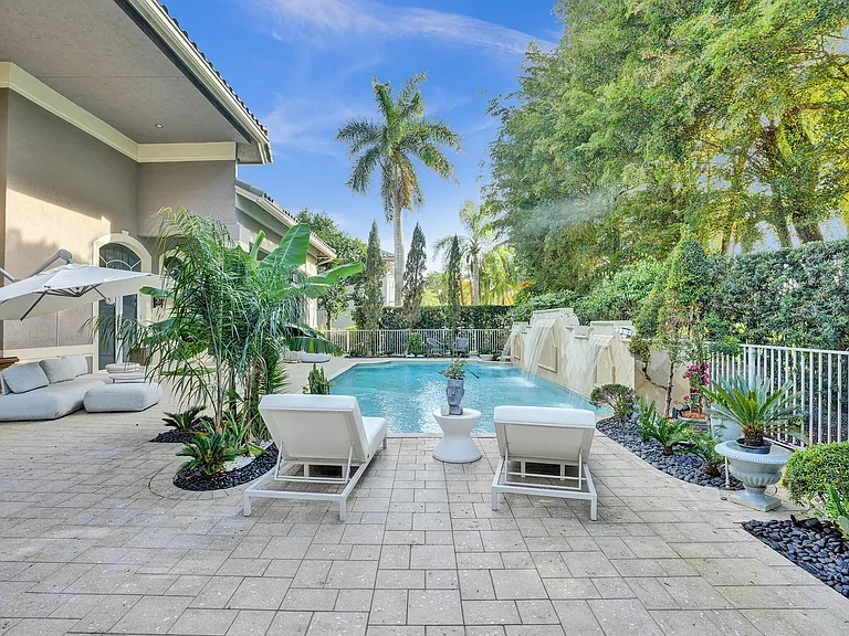 7988 Mandarin Dr — Photo 27