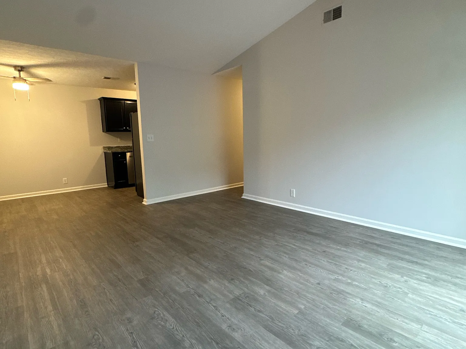 Woodfield — Photo 3