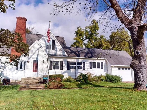 4011 Harris Rd, Sandusky, OH 44870